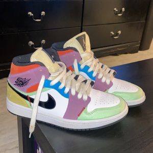 Jordan 1 Mid SE Multi-Color (W)